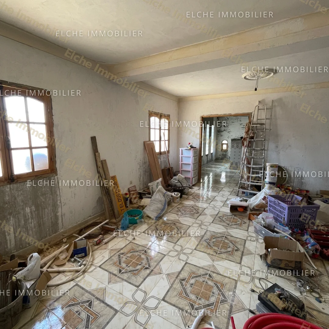 Villa R+2 à Vendre