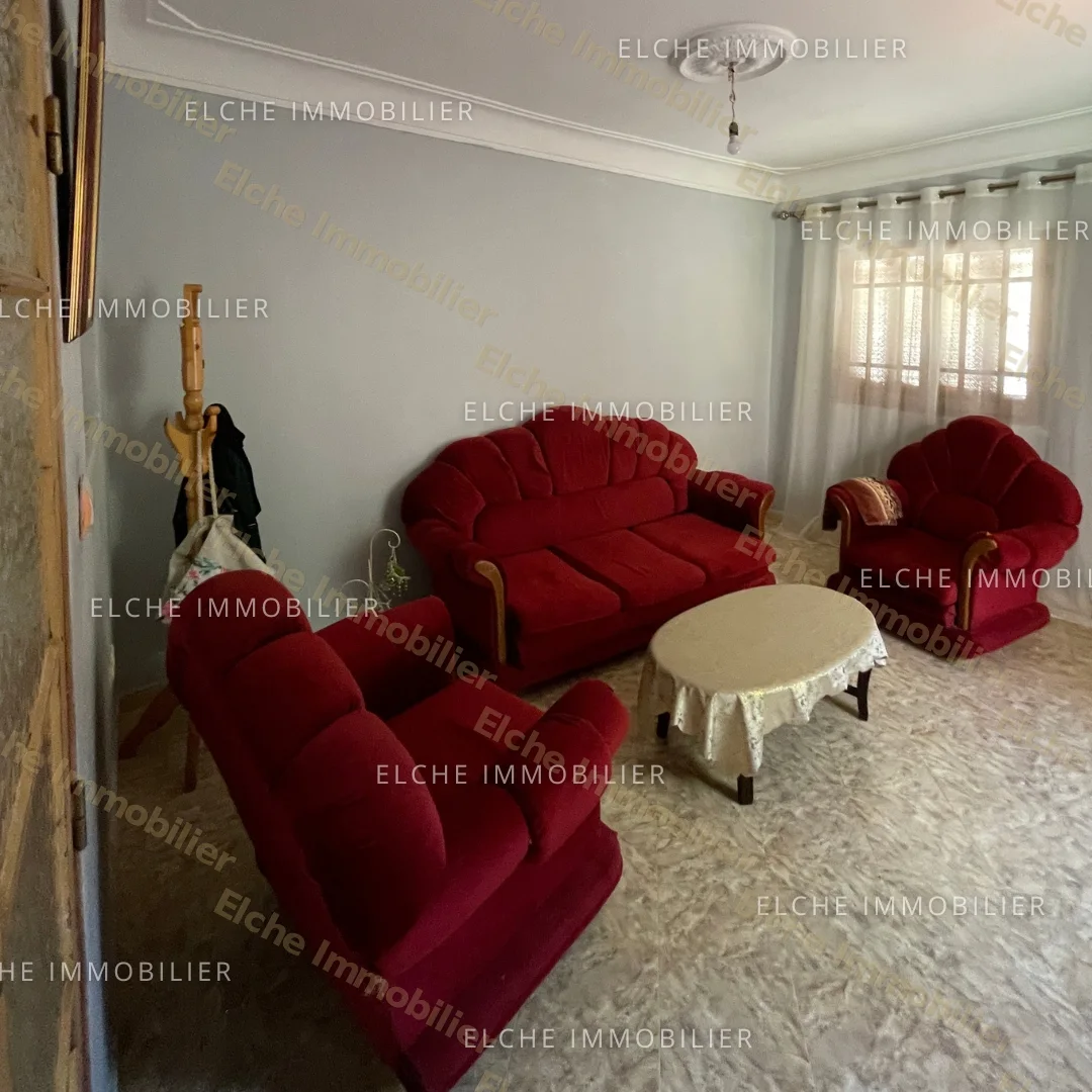 Villa R+2 à Vendre