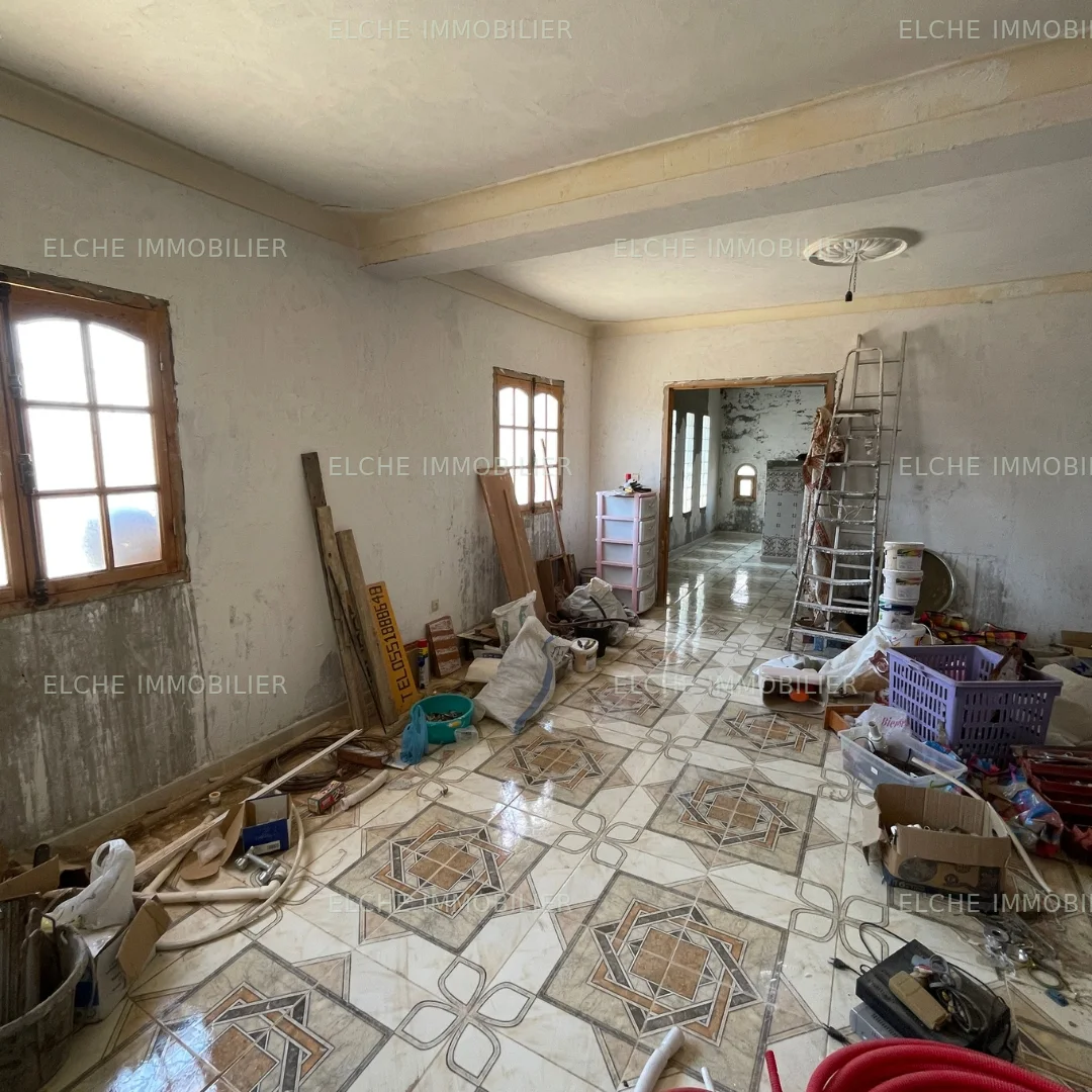 Villa R+2 à Vendre
