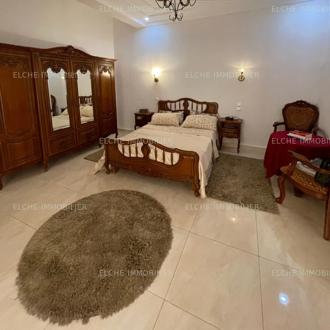 Villa R+2 à vendre