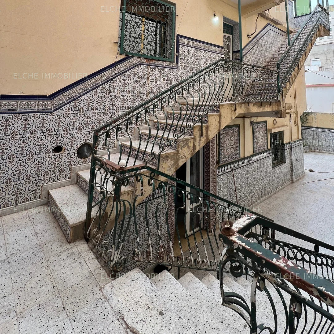 Villa R+2 à vendre