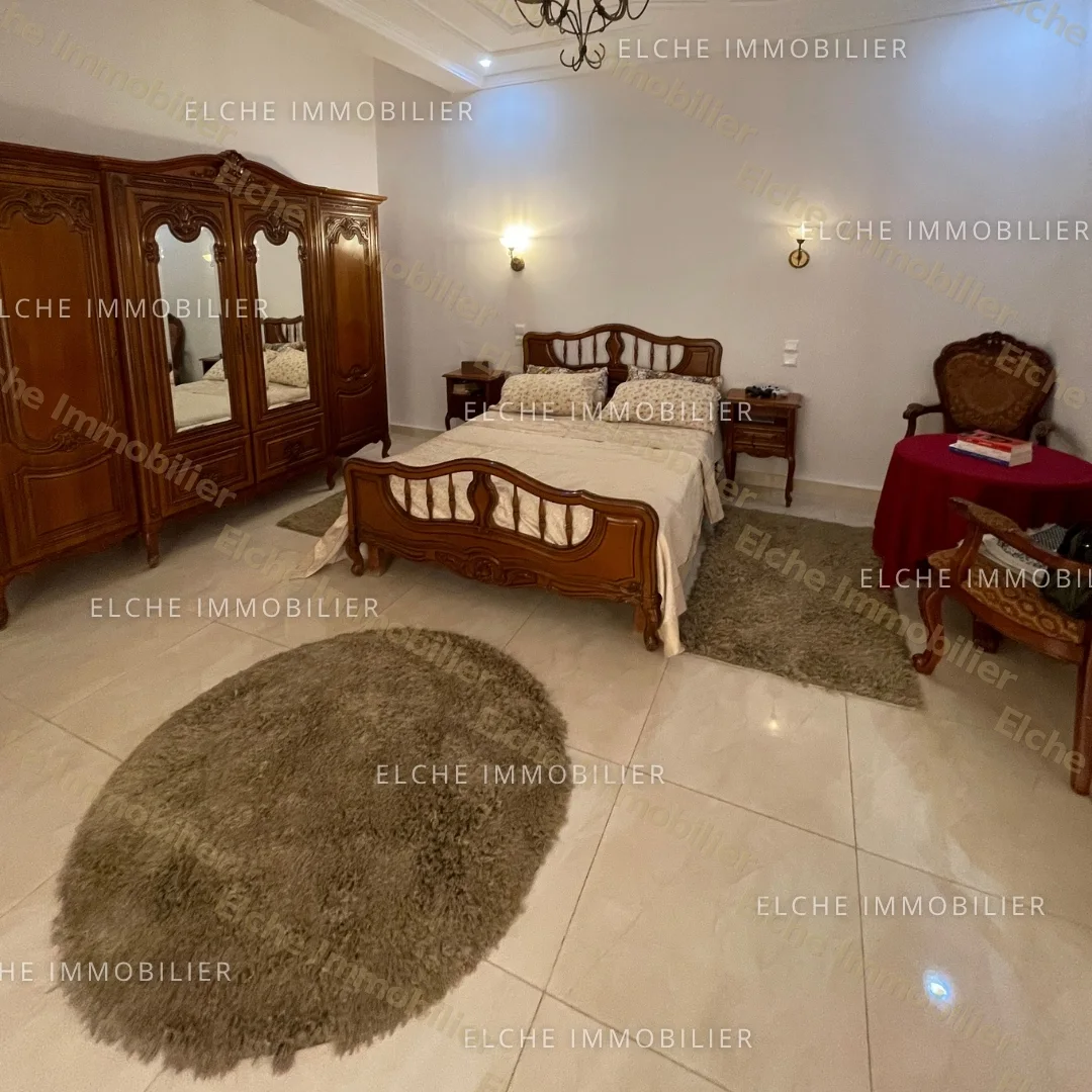 Villa R+2 à vendre