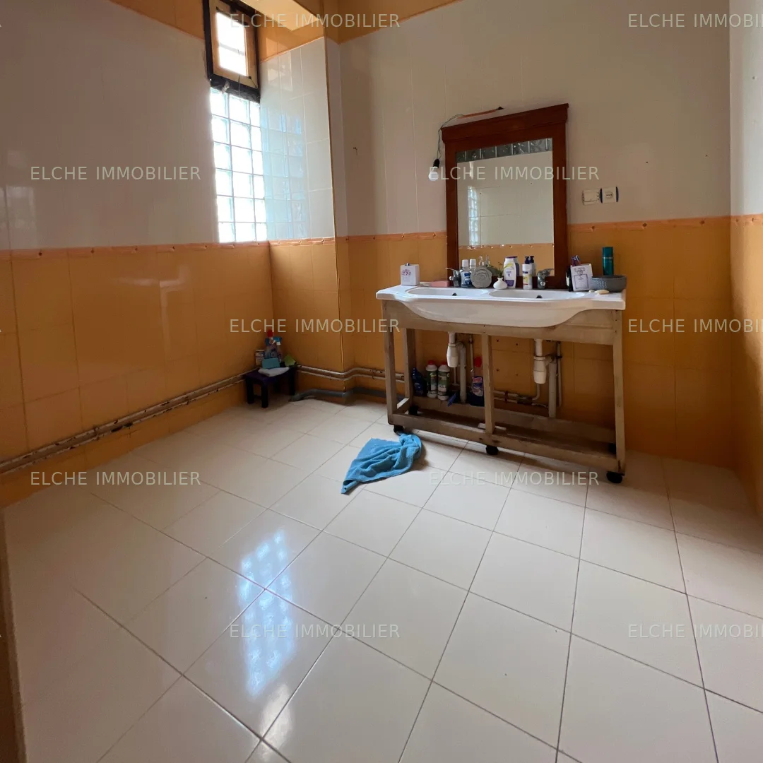 Villa R+2 à vendre