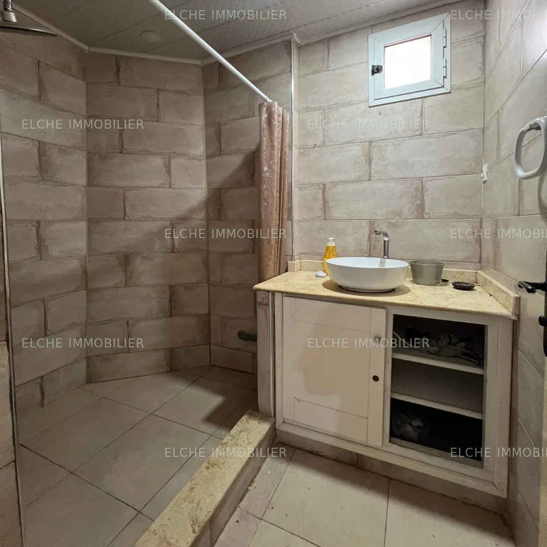 Appartement commercial F3 à Louer
