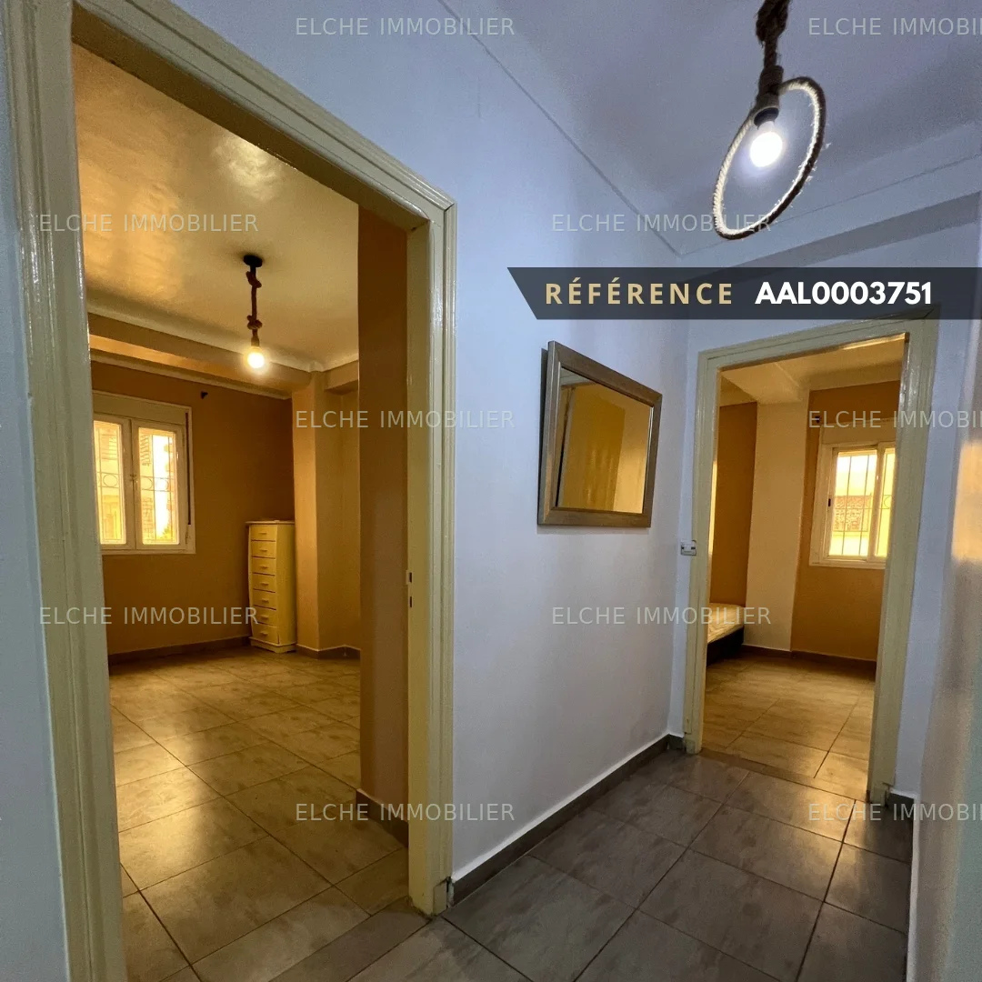 Appartement commercial F3 à Louer