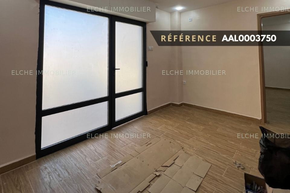 Appartement F2 commercial à Louer