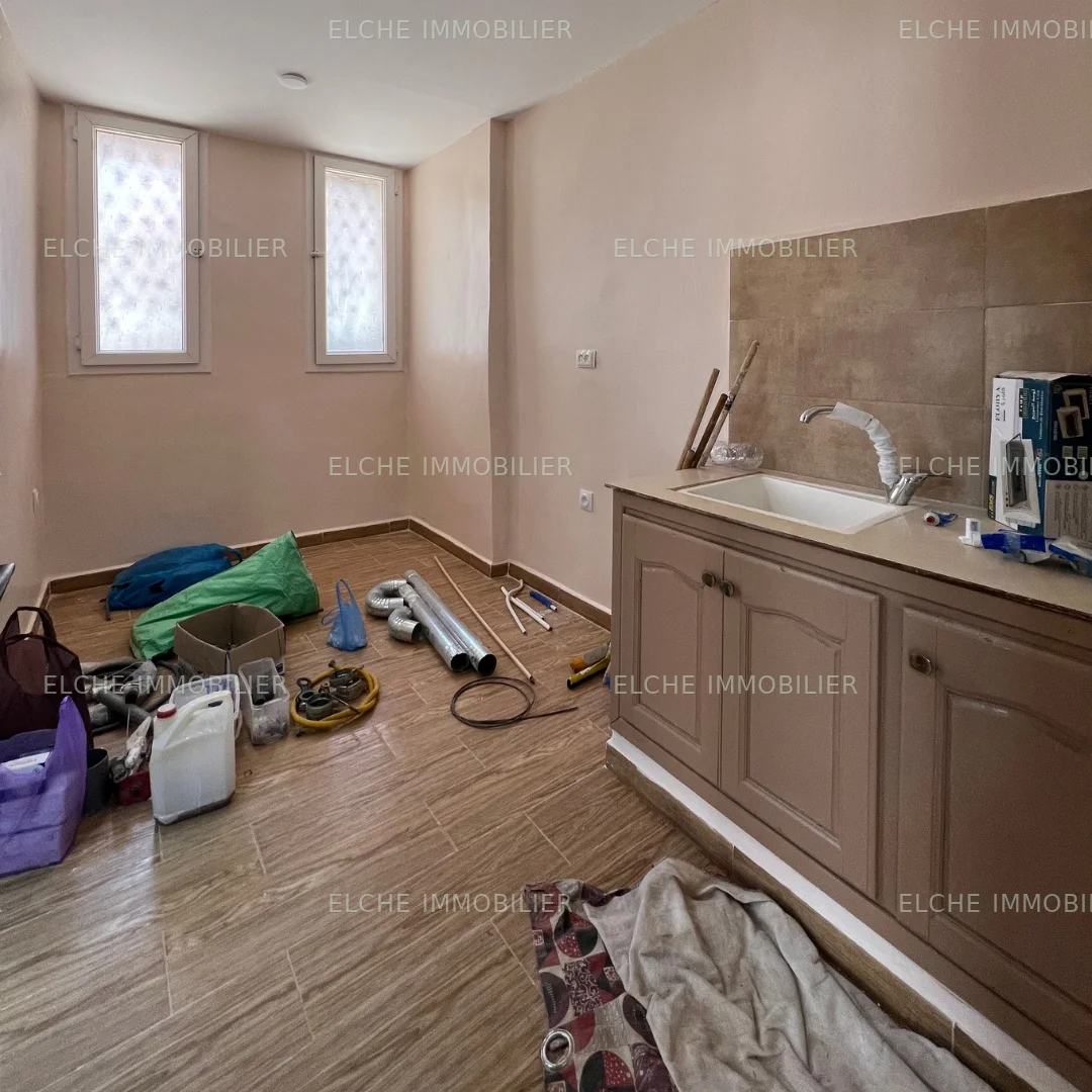 Appartement F2 commercial à Louer