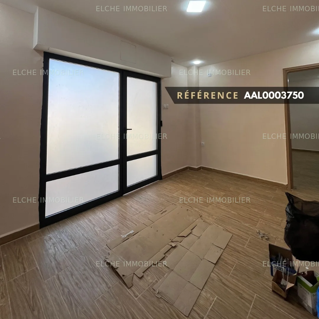 Appartement F2 commercial à Louer