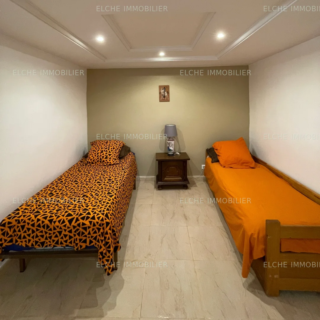 Villa R+2 à vendre
