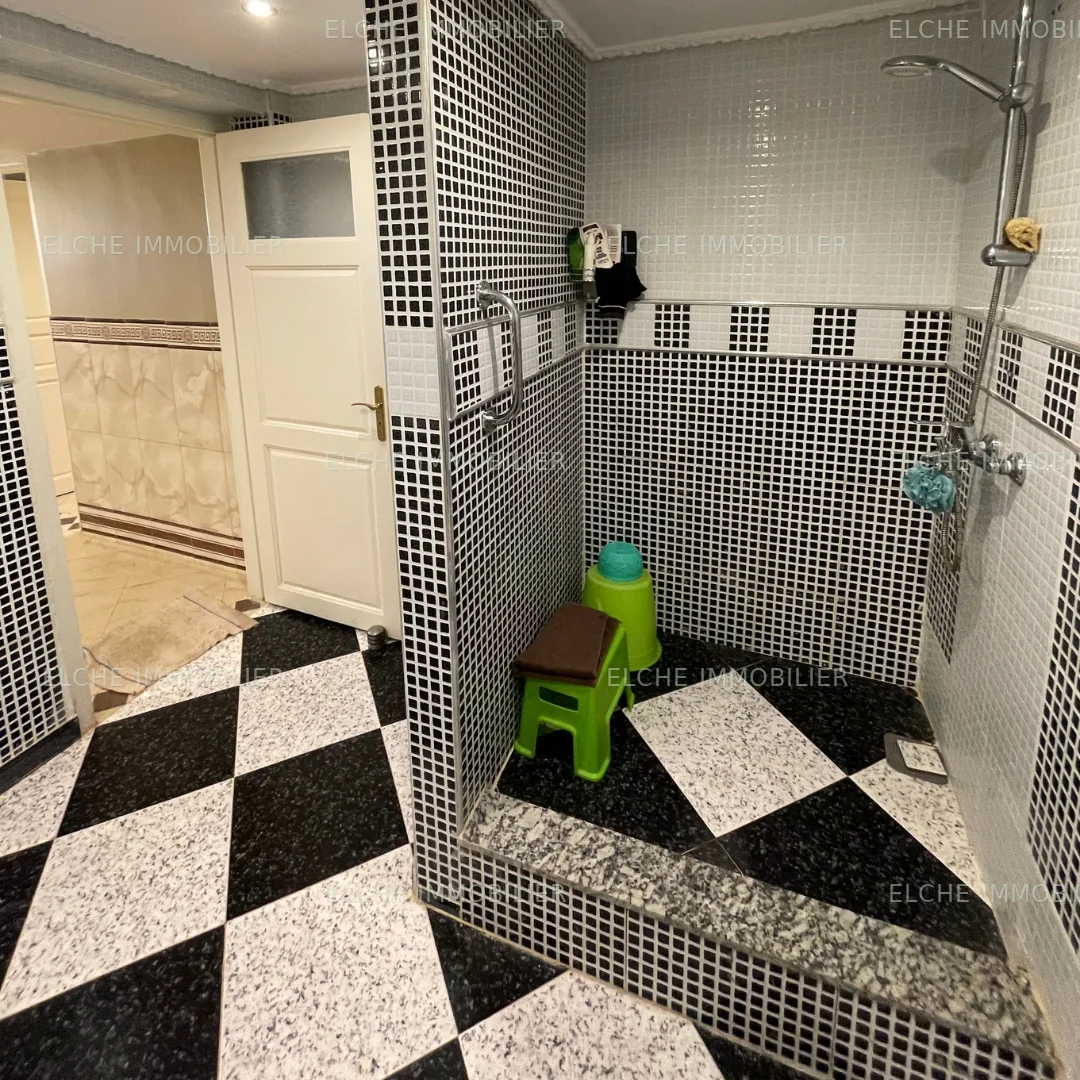 Villa R+2 à vendre