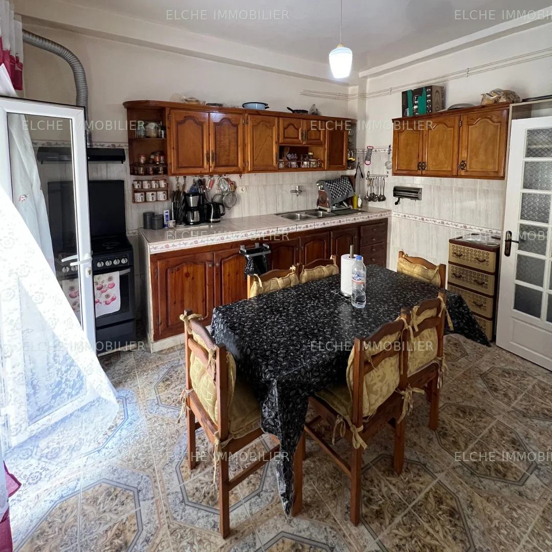 Villa R+2 à vendre