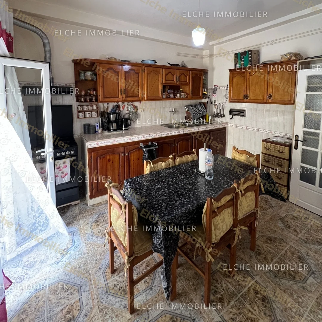 Villa R+2 à vendre
