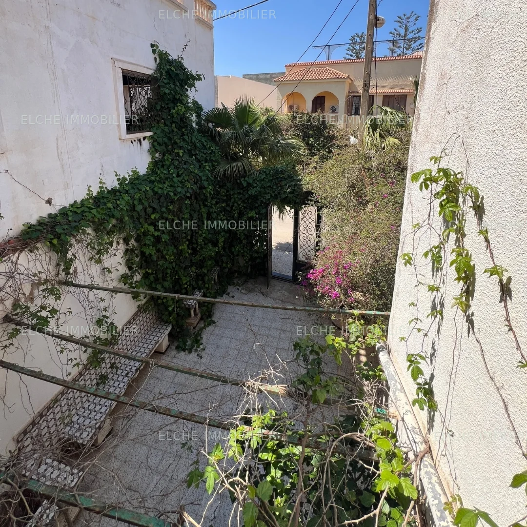 Villa ancien bâti R+1 à vendre
