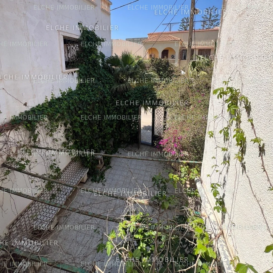 Villa ancien bâti R+1 à vendre