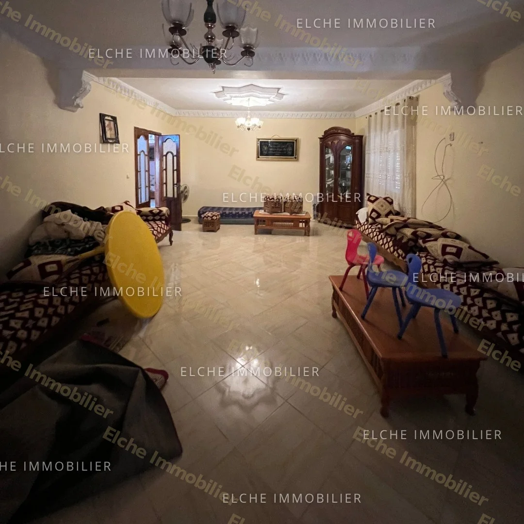 Villa ancien bâti R+1 à vendre