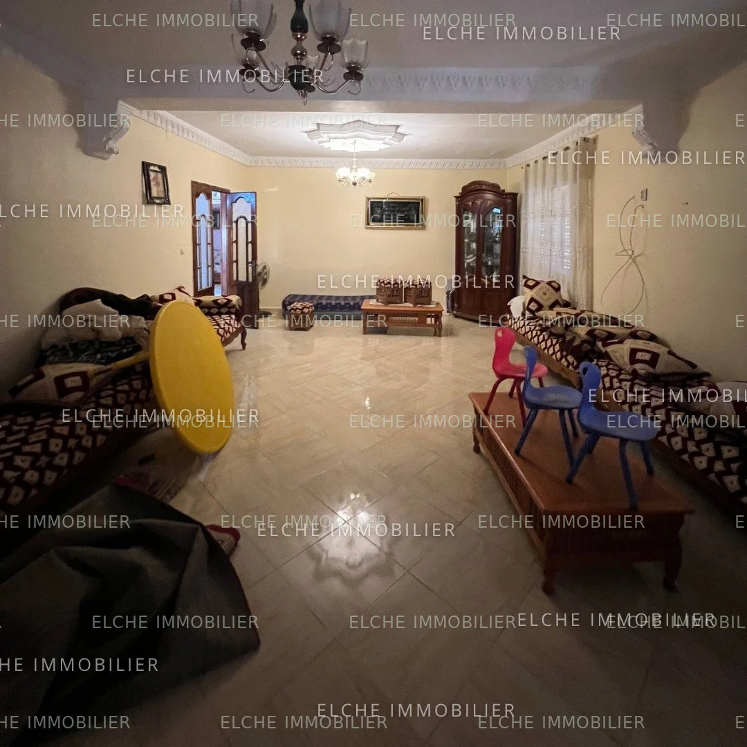 Villa ancien bâti R+1 à vendre