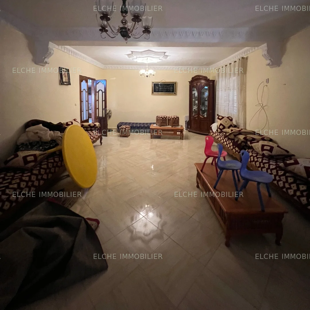 Villa ancien bâti R+1 à vendre