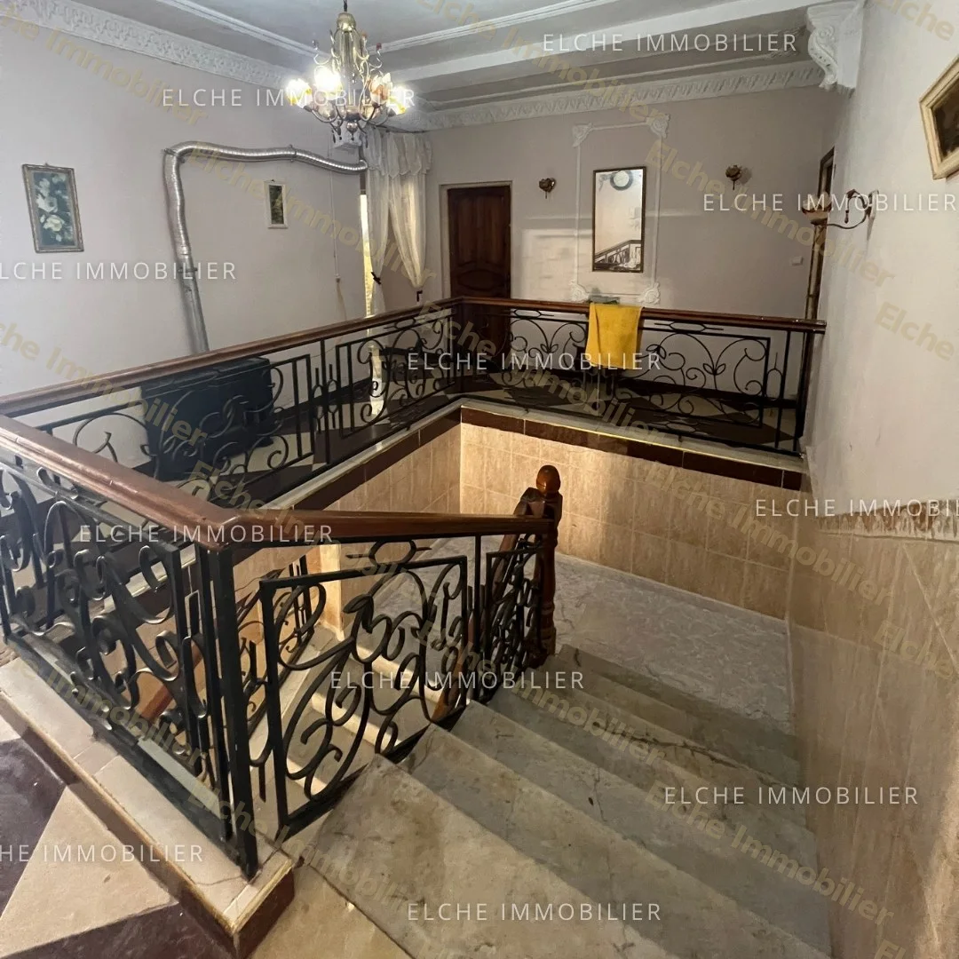 Villa ancien bâti R+1 à vendre