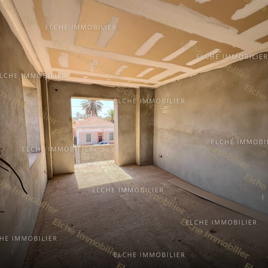 Villa carcasse R+2 à vendre