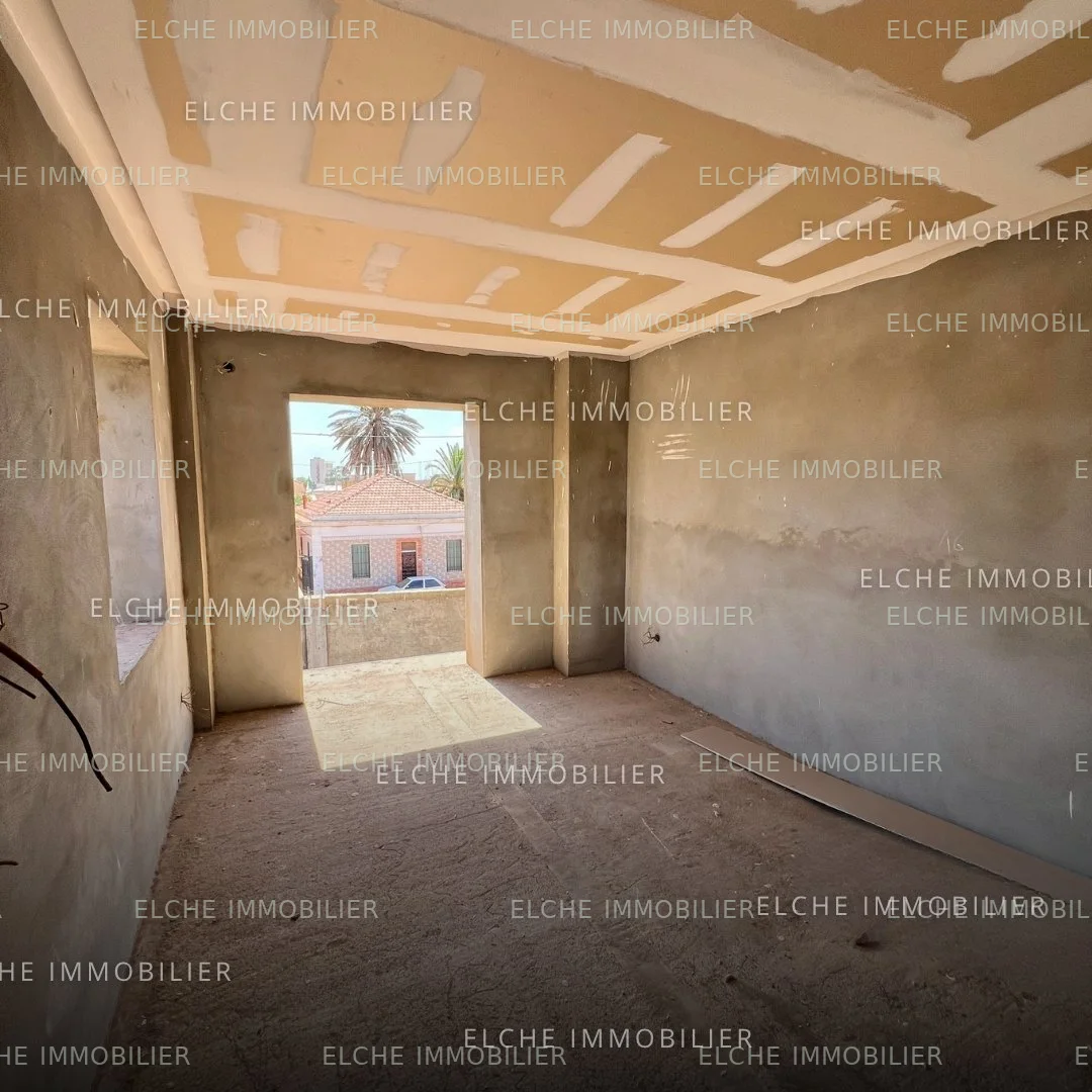 Villa carcasse R+2 à vendre