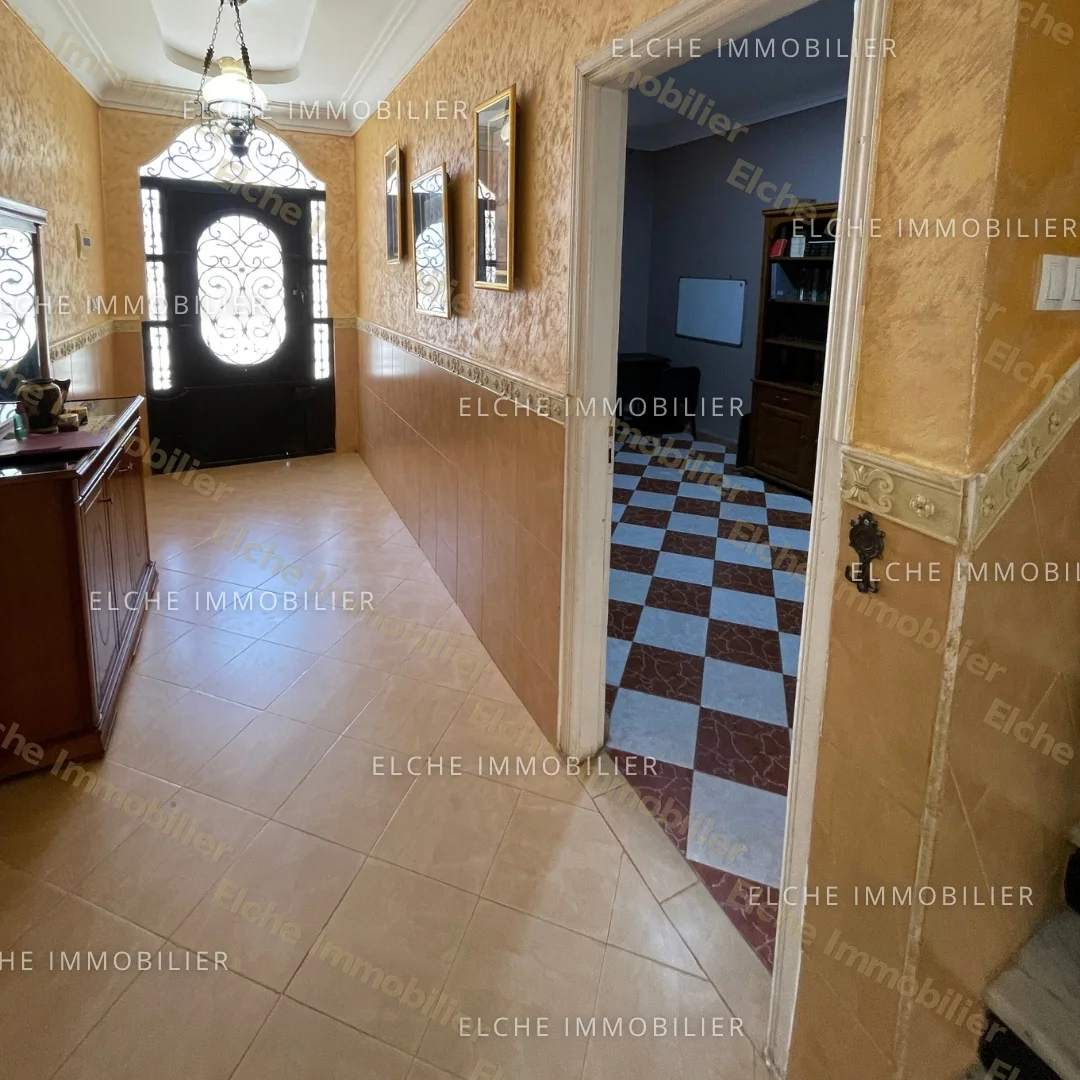 Villa R+2 à vendre