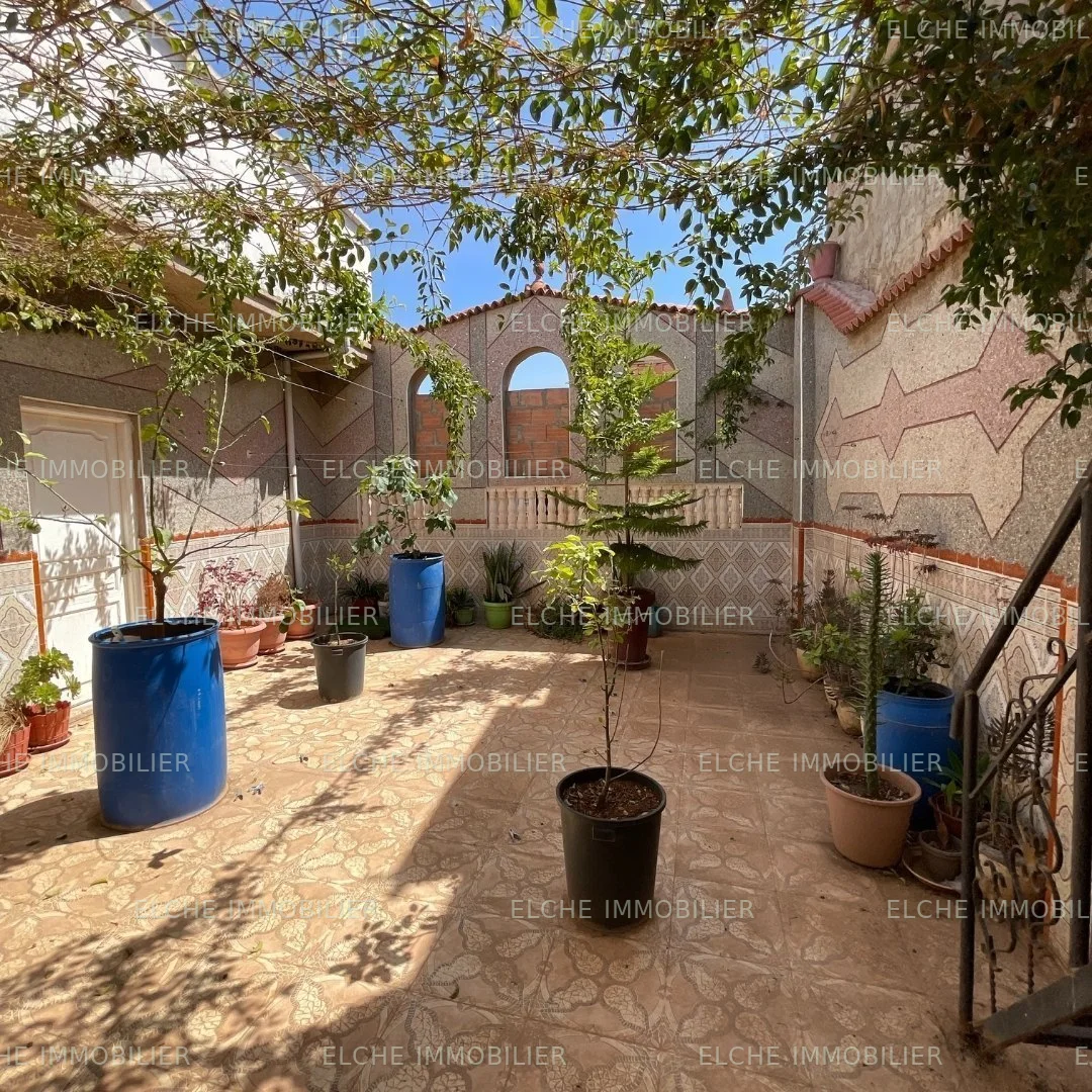 Maison R+2 à vendre