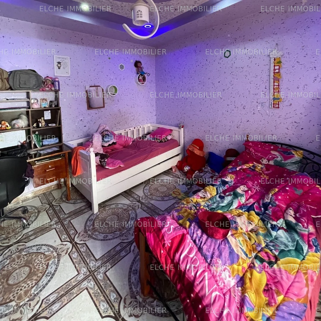 Maison R+2 à vendre