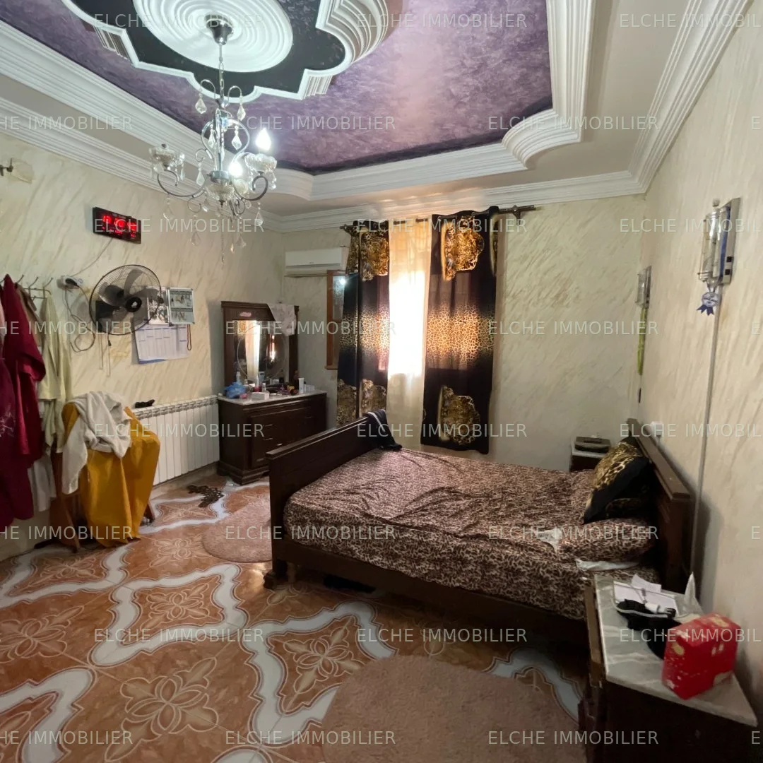 Maison R+2 à vendre
