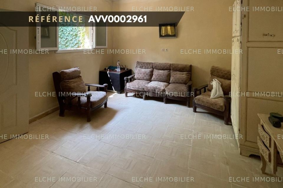 Maison semi-finie à vendre