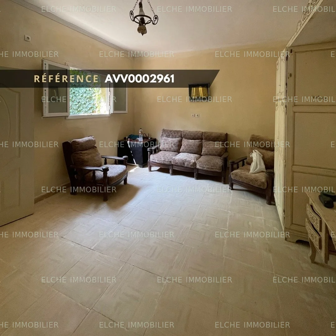 Maison semi-finie à vendre