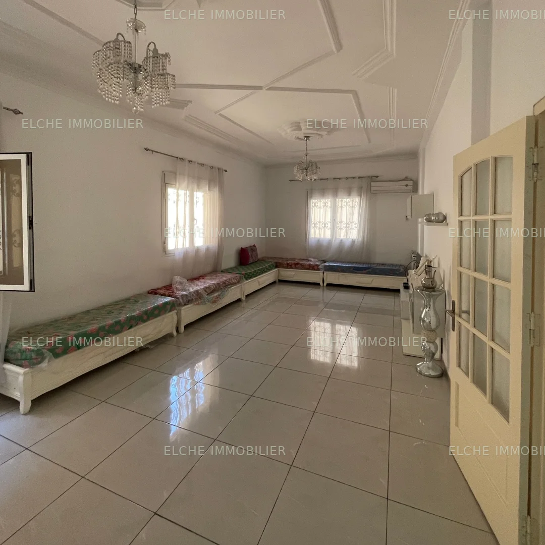 Villa R+2 à vendre