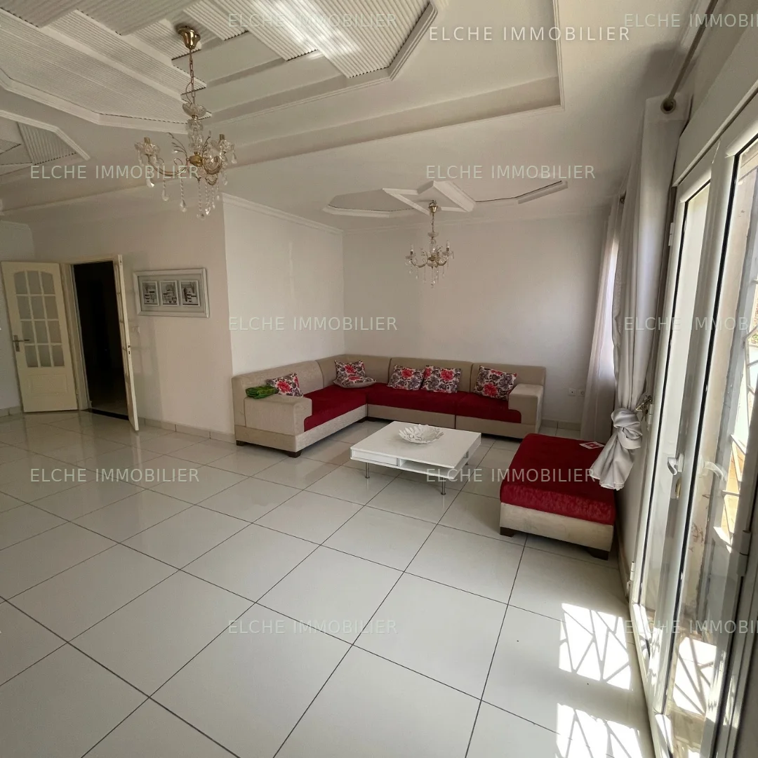Villa R+2 à vendre