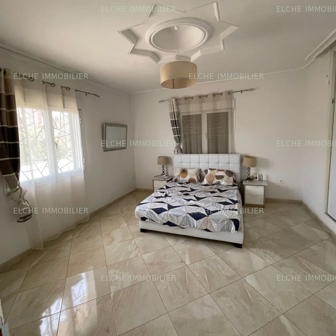 Villa R+2 à vendre