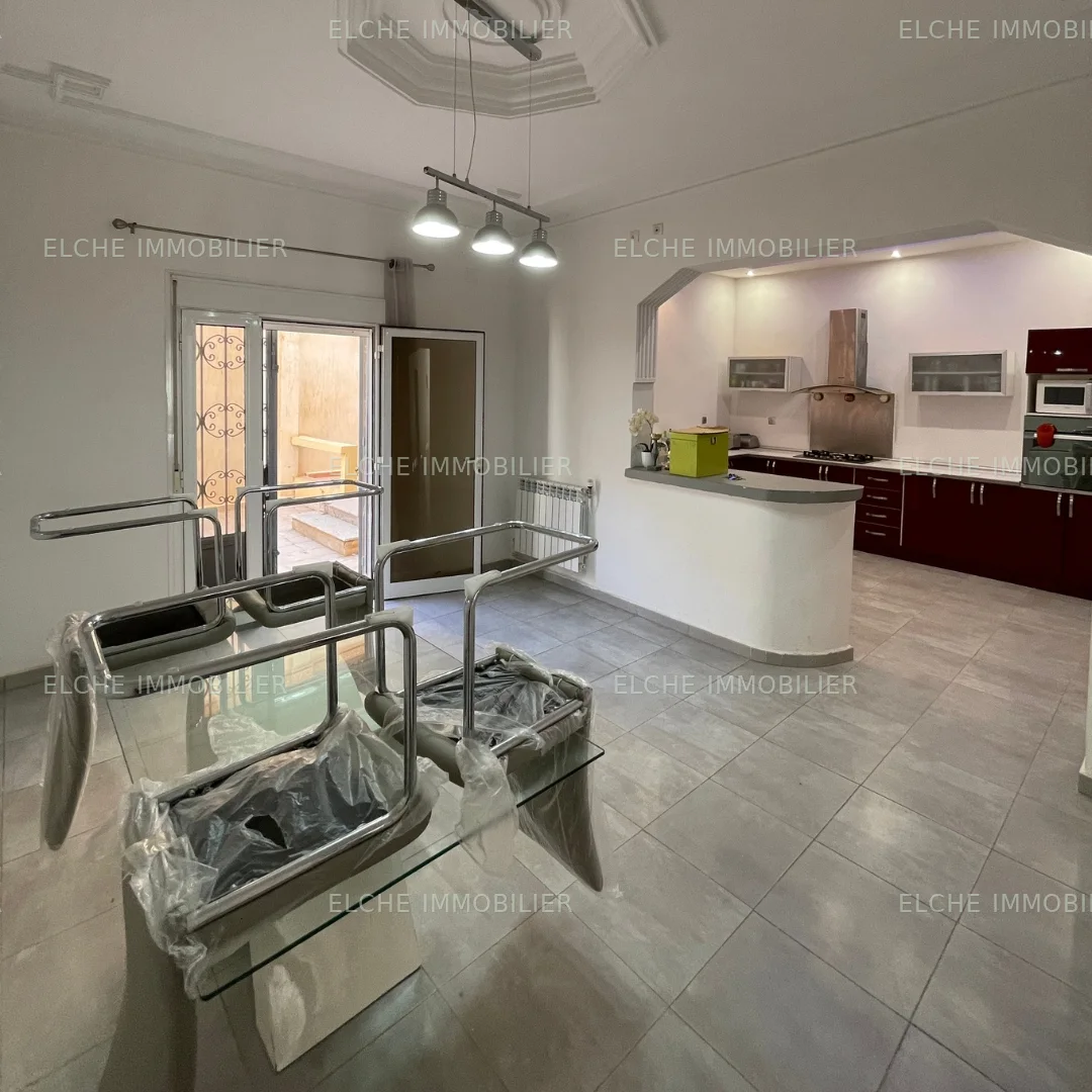 Villa R+2 à vendre
