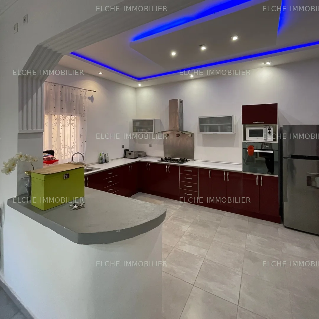 Villa R+2 à vendre