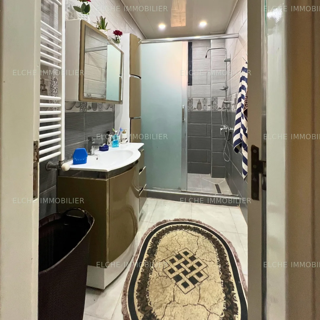 Villa R+1 à vendre