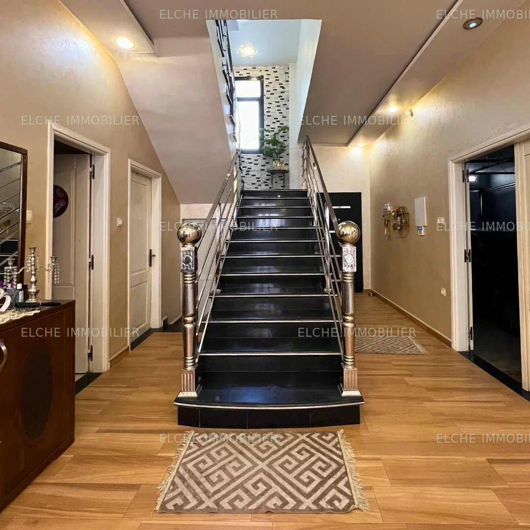 Villa R+1 à vendre