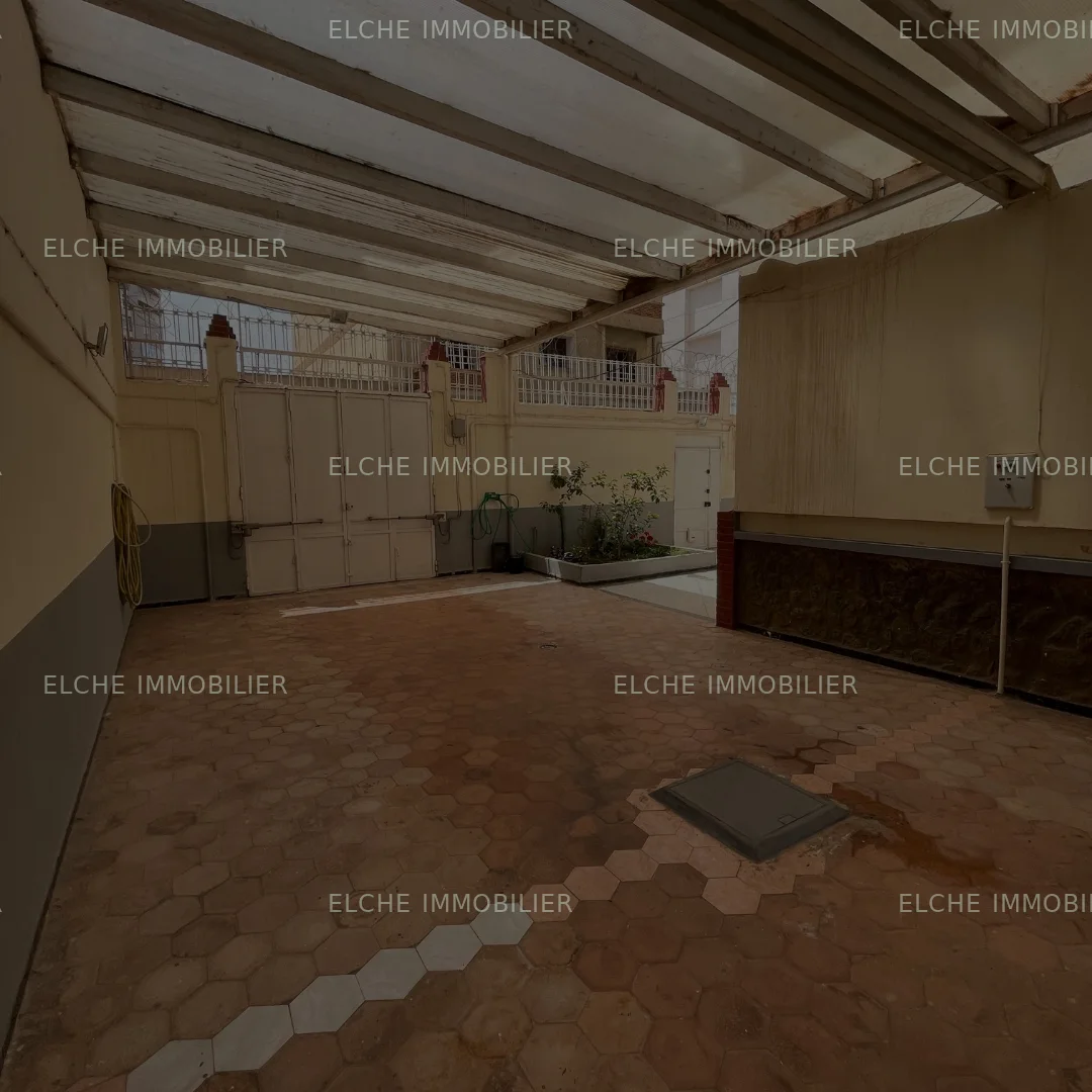 Villa R+1 à Vendre