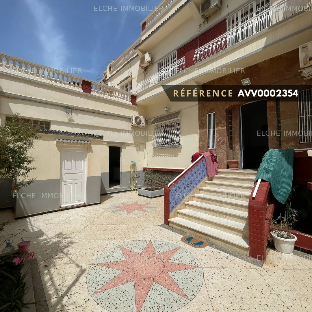 Villa R+1 à Vendre