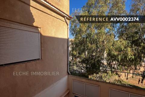 Maison R+2 à Vendre