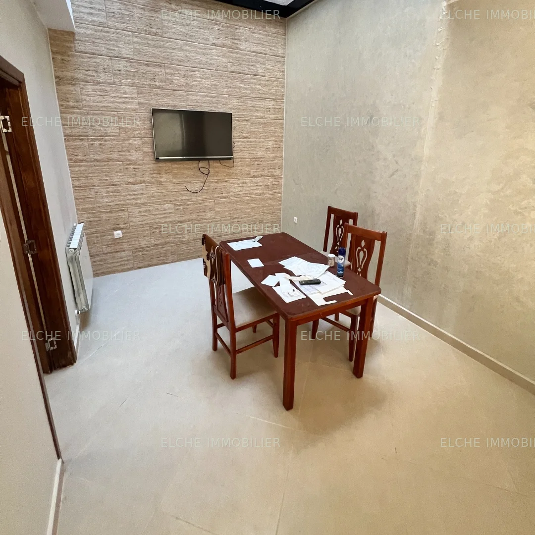 Maison R+2 à Louer