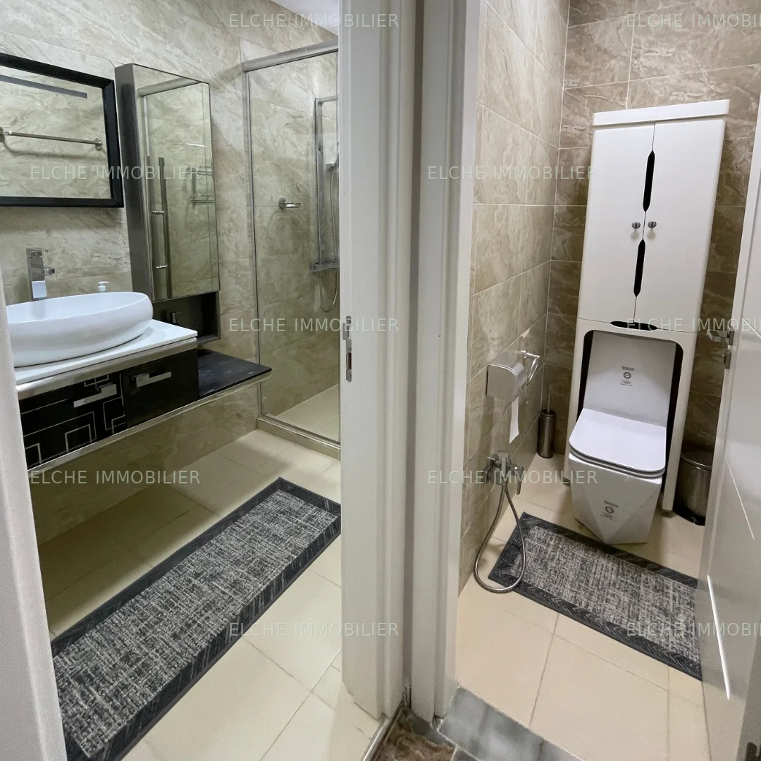 Maison R+2 a Vendre