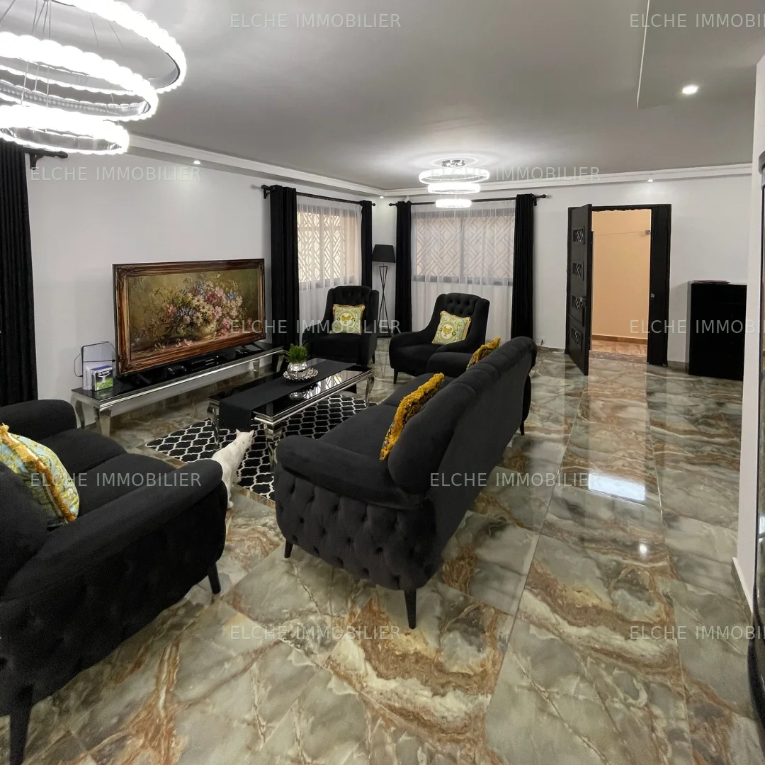 Maison R+2 a Vendre