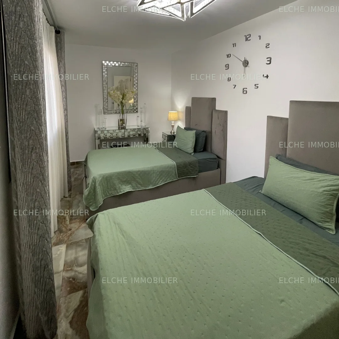 Maison R+2 a Vendre