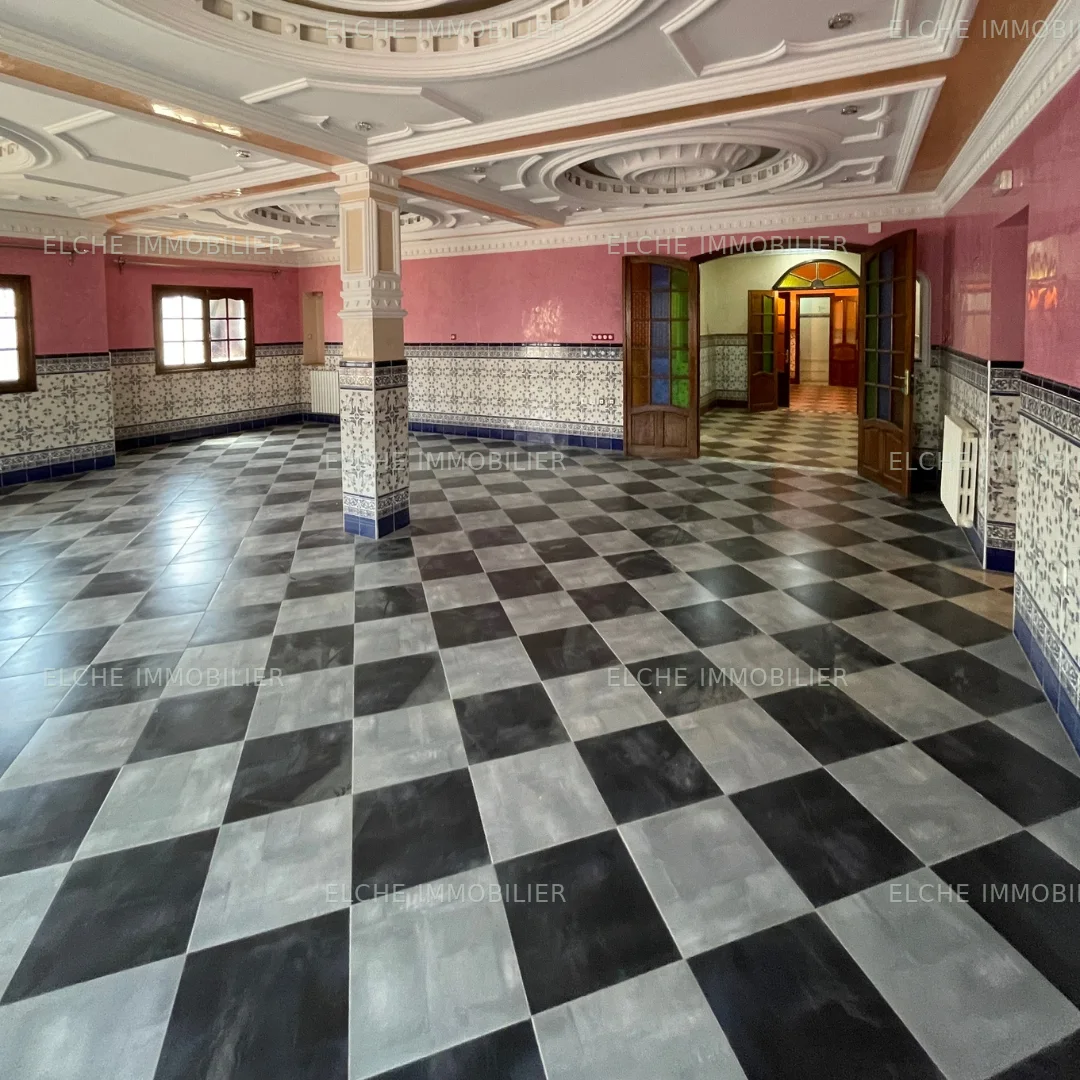 Villa commercial R+3 à vendre