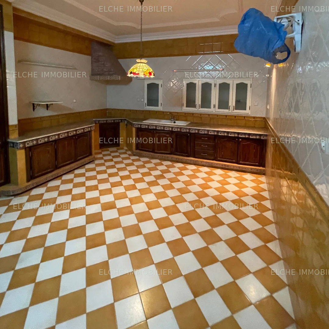Villa commercial R+3 à vendre