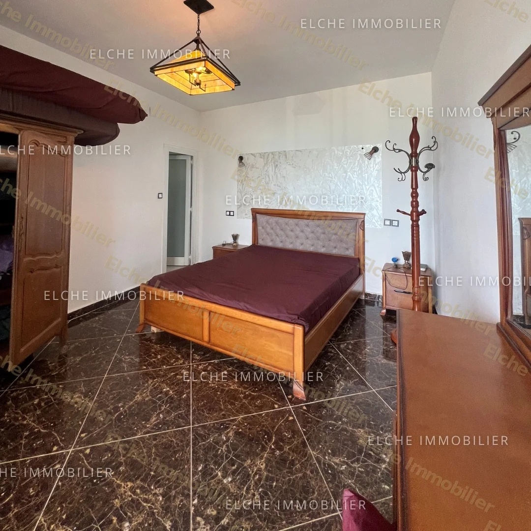 Villa R+2 à vendre