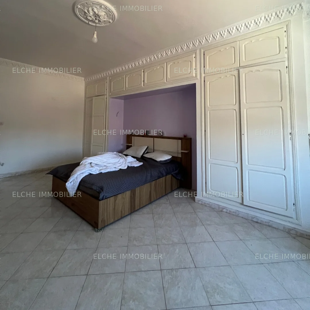Villa R+2 à vendre