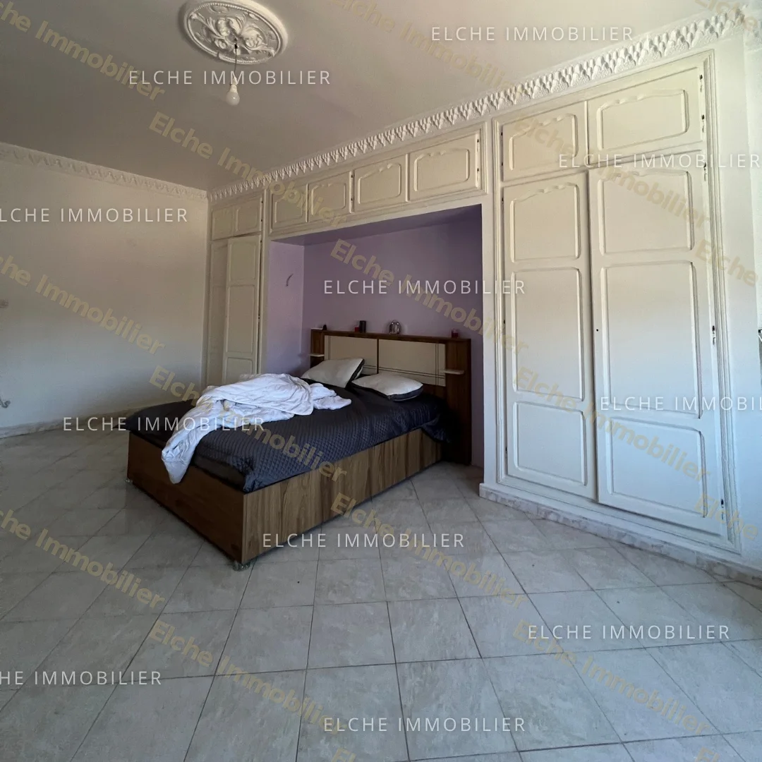 Villa R+2 à vendre
