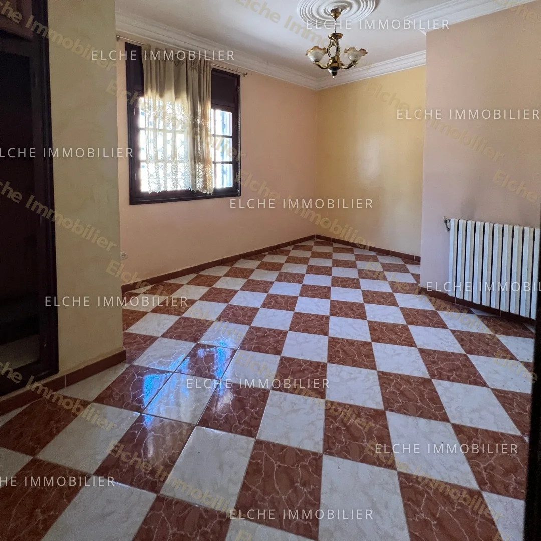 Villa R+1 à Louer